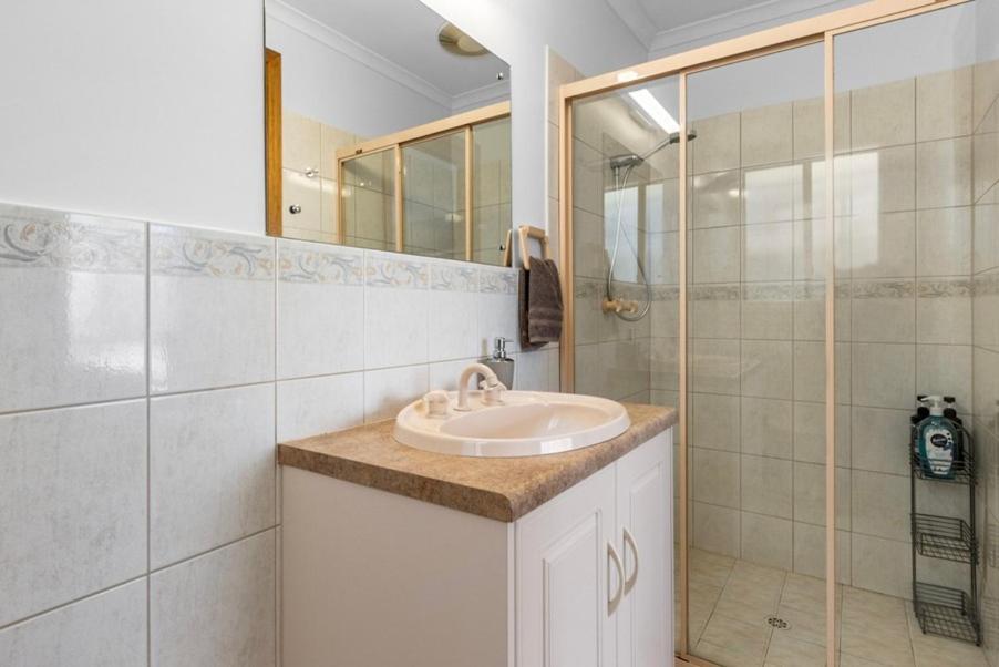 Ardrossan Hotel Motel Екстериор снимка